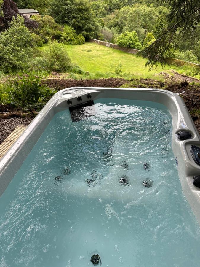 Unique Orchard Lodge For Couples With Hot Tub Strathaven Eksteriør bilde