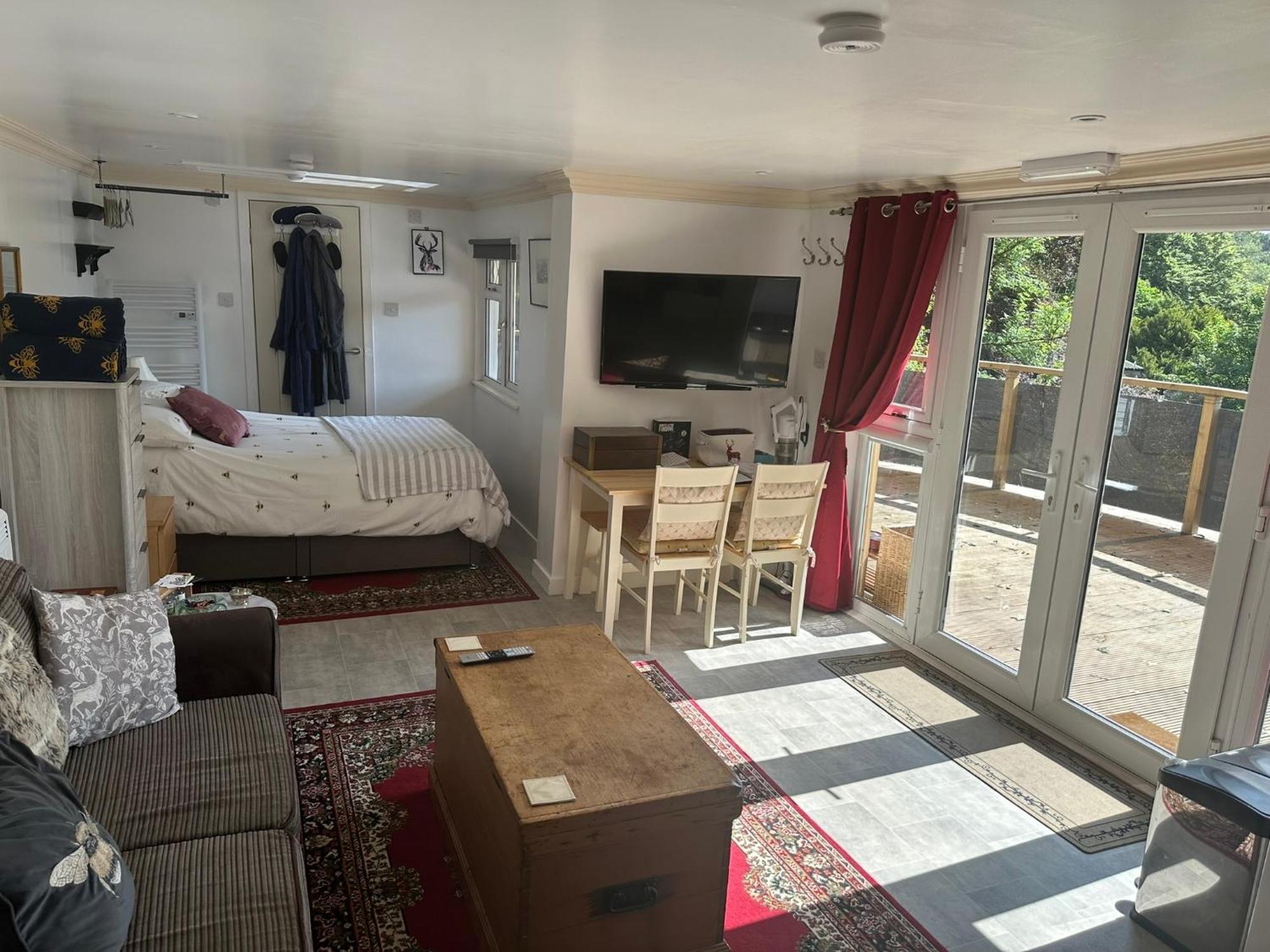Unique Orchard Lodge For Couples With Hot Tub Strathaven Eksteriør bilde