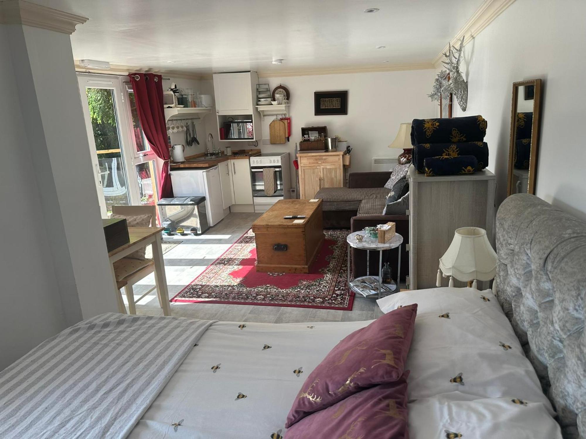 Unique Orchard Lodge For Couples With Hot Tub Strathaven Eksteriør bilde